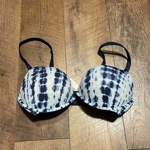 Pink Victoria's Secret Padded Blue & White Woman's Bra Size 34DD